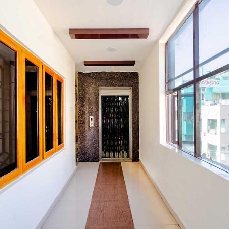 Oyo Surya Teja Residency Hotel Khammam Buitenkant foto