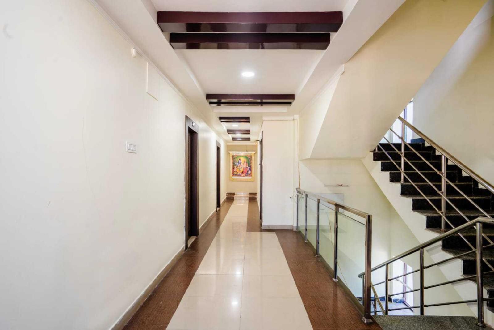 Oyo Surya Teja Residency Hotel Khammam Buitenkant foto