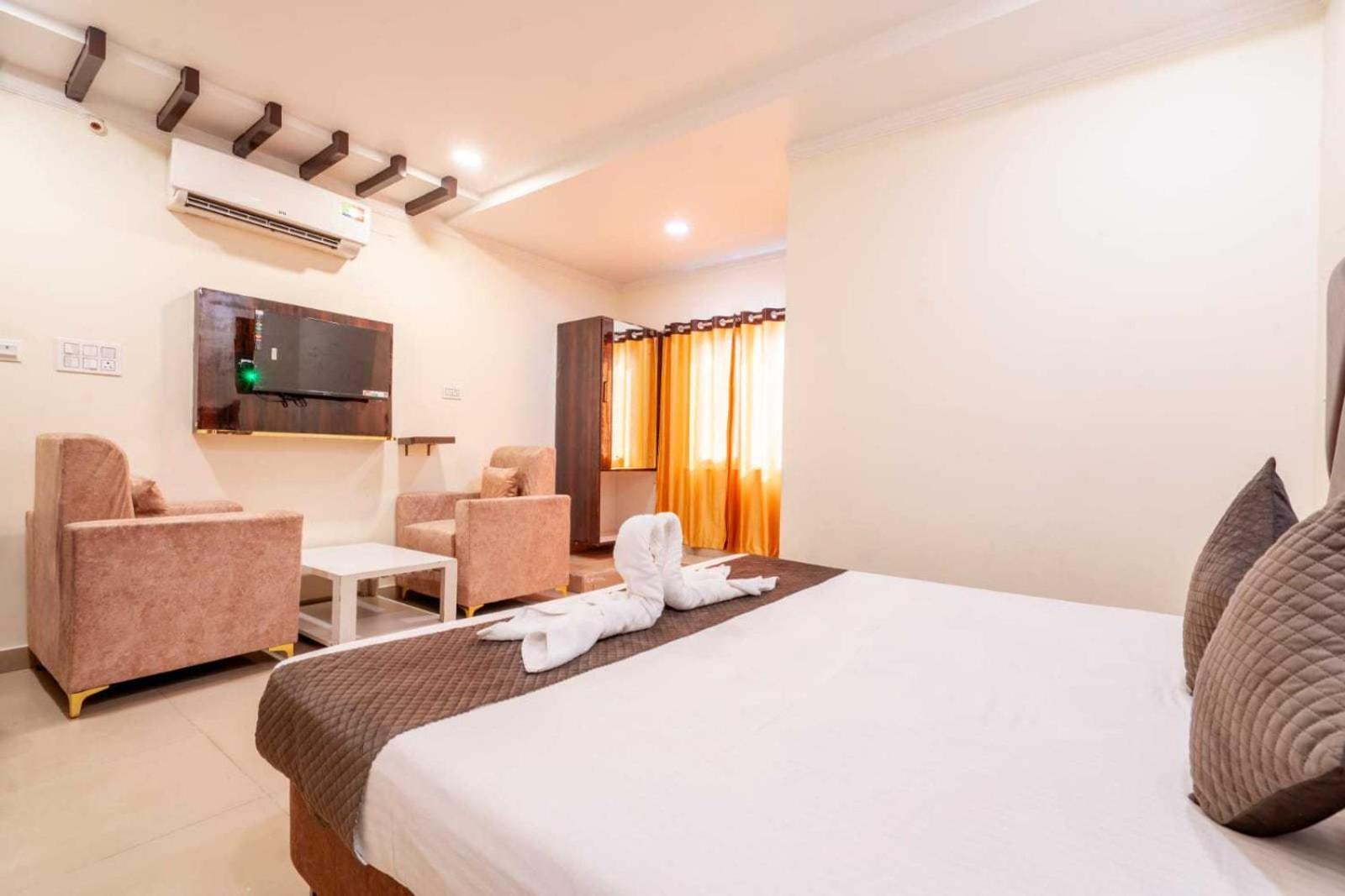 Oyo Surya Teja Residency Hotel Khammam Buitenkant foto