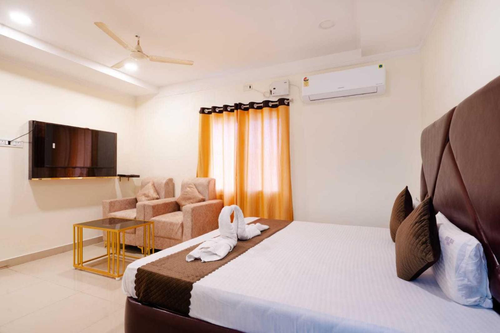 Oyo Surya Teja Residency Hotel Khammam Buitenkant foto